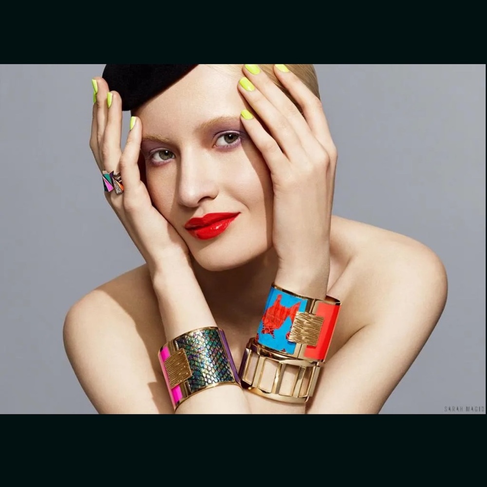 Gorgeous and Rare Sarah Magid Pink Masquerade Cuff